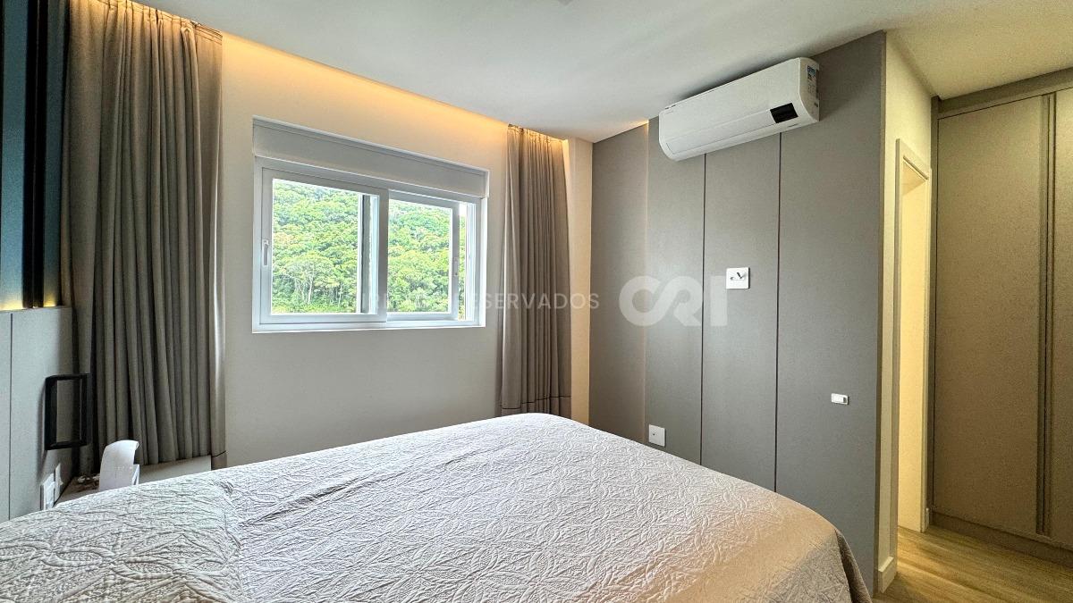 Apartamento com 4 Suítes no Italian no Pioneiros em Balneário Camboriú