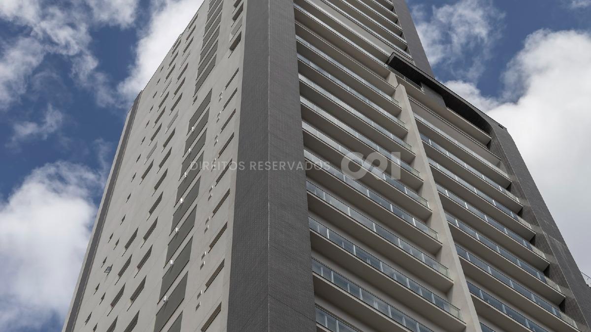 Cobertura com 4 suítes no Edifício Timeless no Centro em Balneário Camboriú