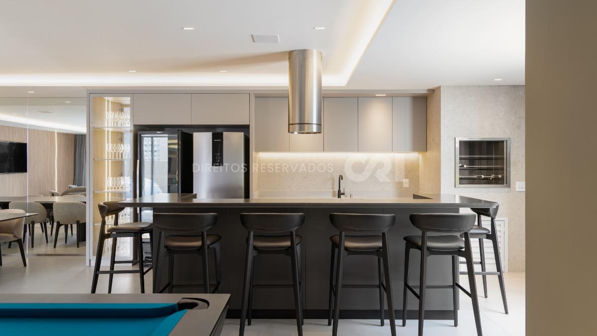 Apartamento com 03 Quartos no Monte Solaro no Centro em Itajaí