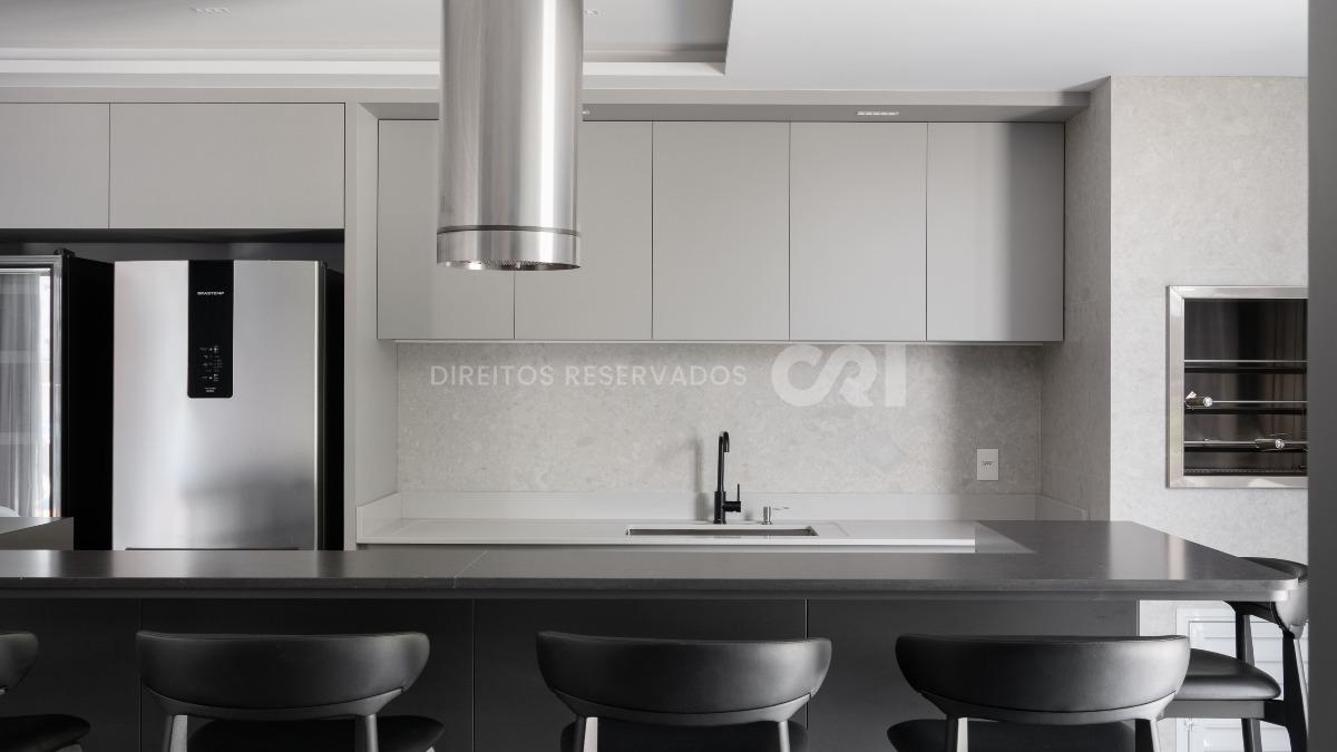 Apartamento com 03 Quartos no Monte Solaro no Centro em Itajaí