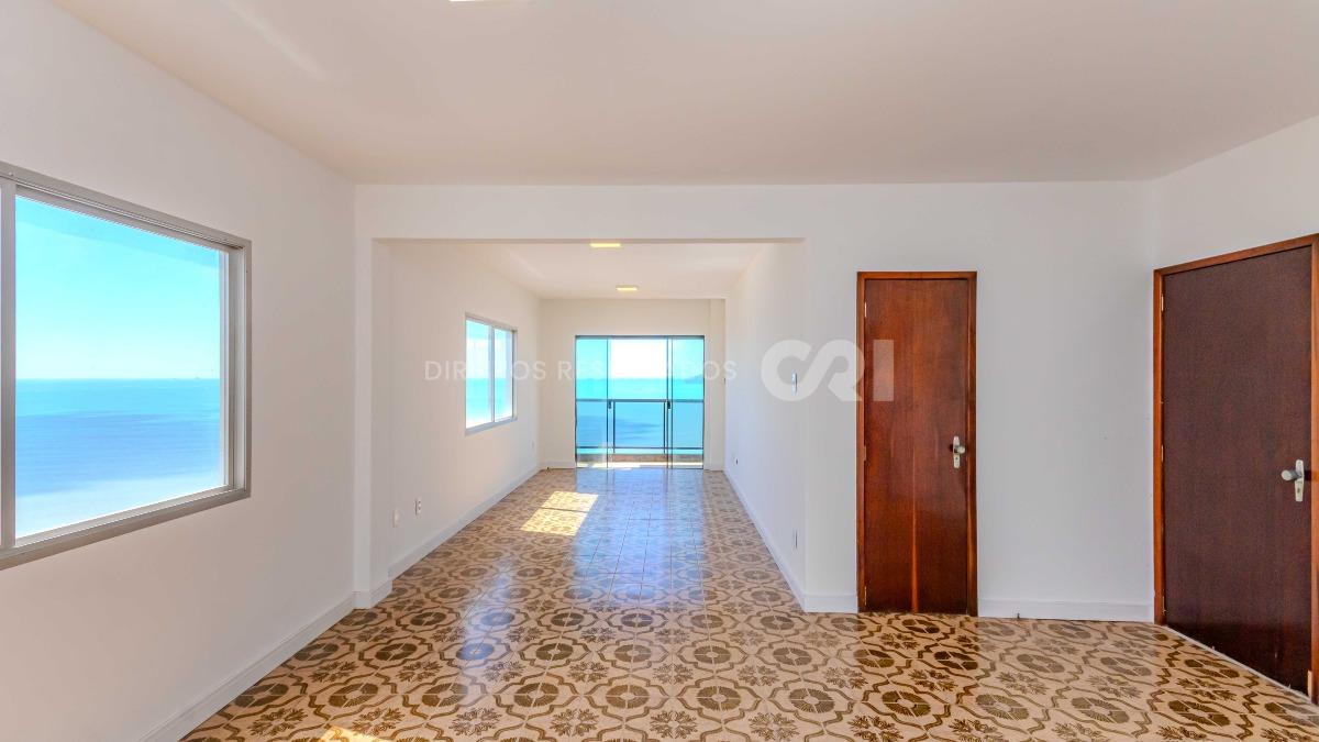 Apartamento com 3 Suítes Frente Mar no Edifício Concorde, Centro de Balneário Camboriú
