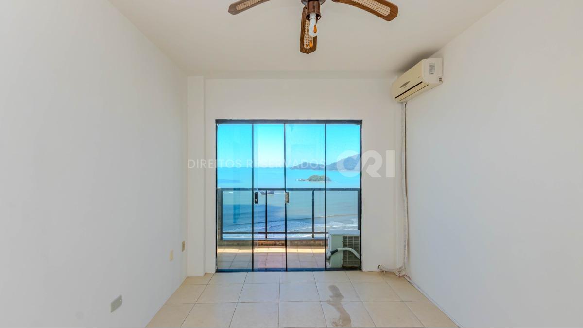 Apartamento com 3 Suítes Frente Mar no Edifício Concorde, Centro de Balneário Camboriú