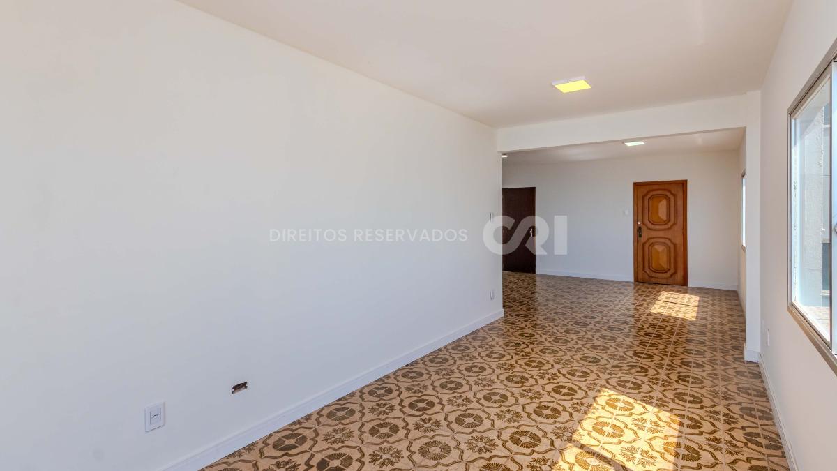Apartamento com 3 Suítes Frente Mar no Edifício Concorde, Centro de Balneário Camboriú