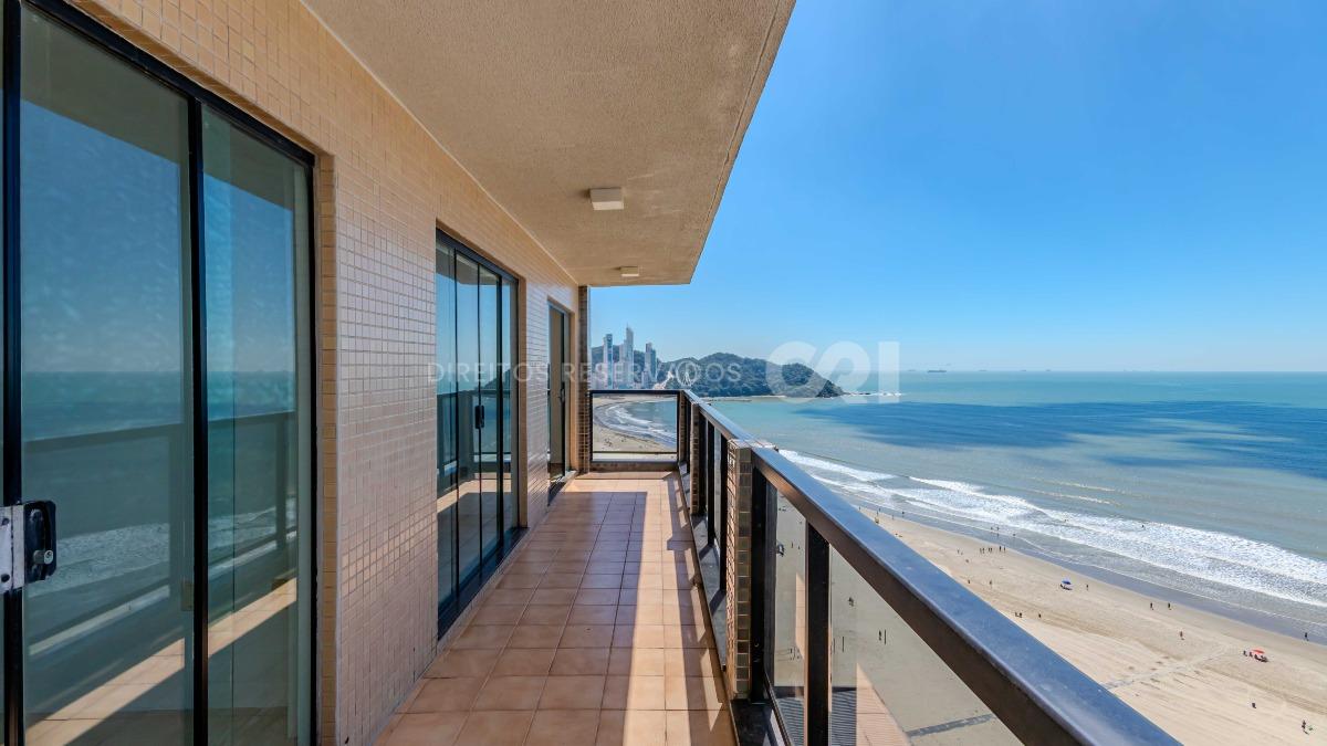 Apartamento com 3 Suítes Frente Mar no Edifício Concorde, Centro de Balneário Camboriú