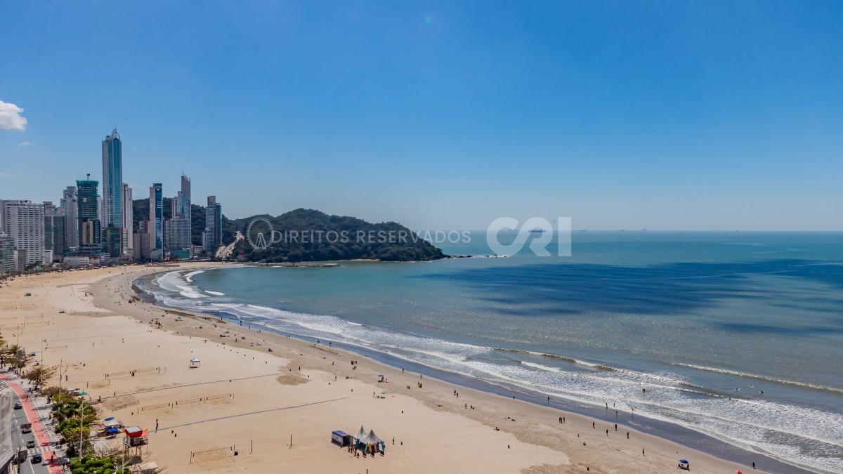 Apartamento com 3 Suítes Frente Mar no Edifício Concorde, Centro de Balneário Camboriú