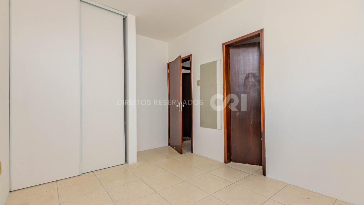 Apartamento com 3 Suítes Frente Mar no Edifício Concorde, Centro de Balneário Camboriú