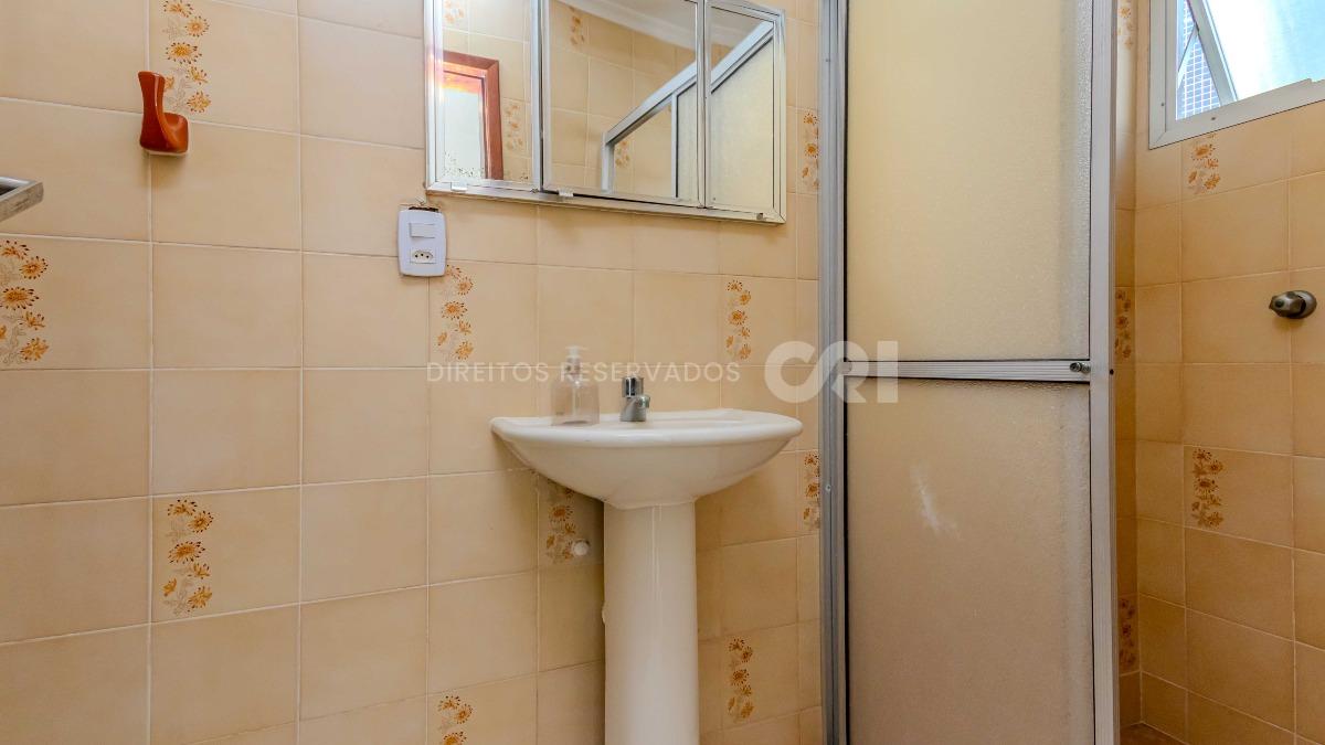 Apartamento com 3 Suítes Frente Mar no Edifício Concorde, Centro de Balneário Camboriú