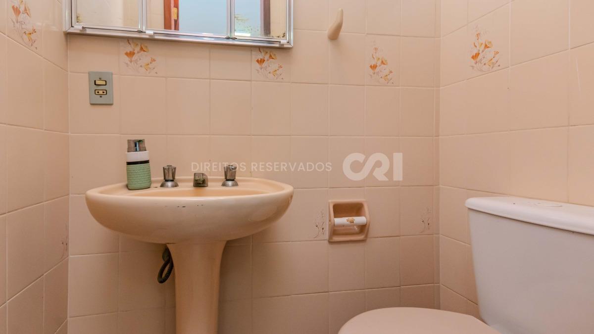 Apartamento com 3 Suítes Frente Mar no Edifício Concorde, Centro de Balneário Camboriú