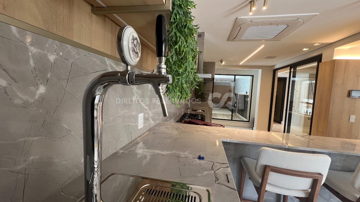 Apartamento com 3 Dormitórios no Brava Vel Residence na Praia Brava em Itajaí