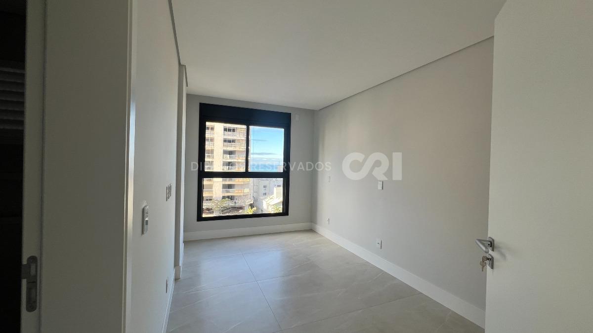 Apartamento com 3 Dormitórios no Brava Vel Residence na Praia Brava em Itajaí