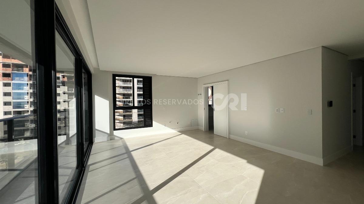Apartamento com 3 Dormitórios no Brava Vel Residence na Praia Brava em Itajaí