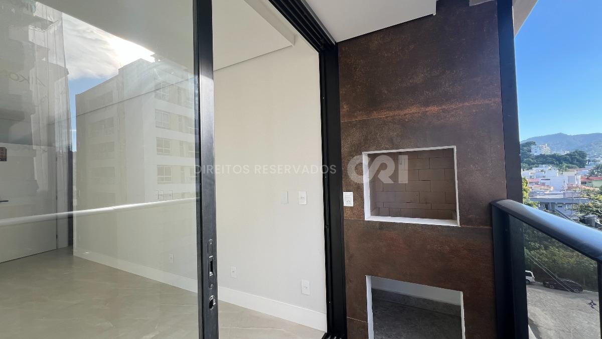 Apartamento com 3 Dormitórios no Brava Vel Residence na Praia Brava em Itajaí