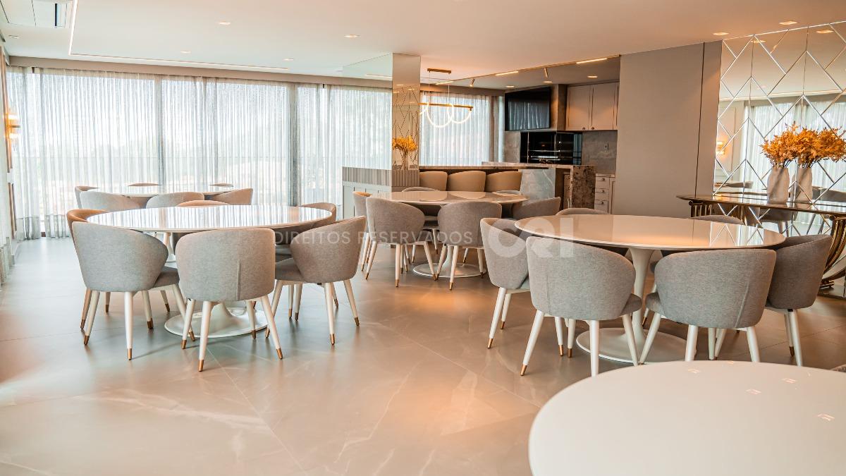 Apartamento com 110m² de 3 dormitórios no Torres da Brava na Praia Brava em Itajaí