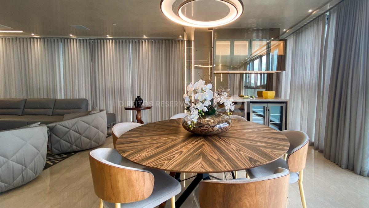 Apartamento Frente Mar com 3 Suítes no Copenhagen na Barra Sul em Balneário Camboriú