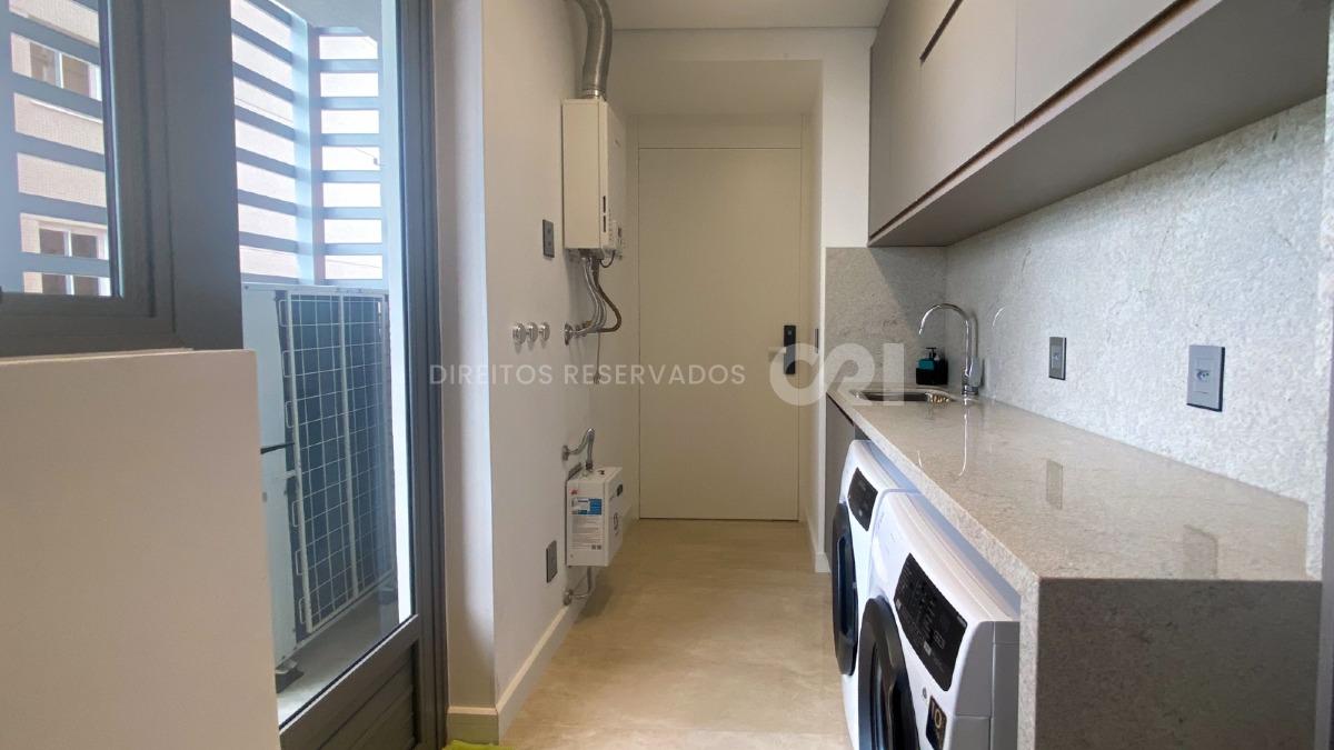 Apartamento Frente Mar com 3 Suítes no Copenhagen na Barra Sul em Balneário Camboriú