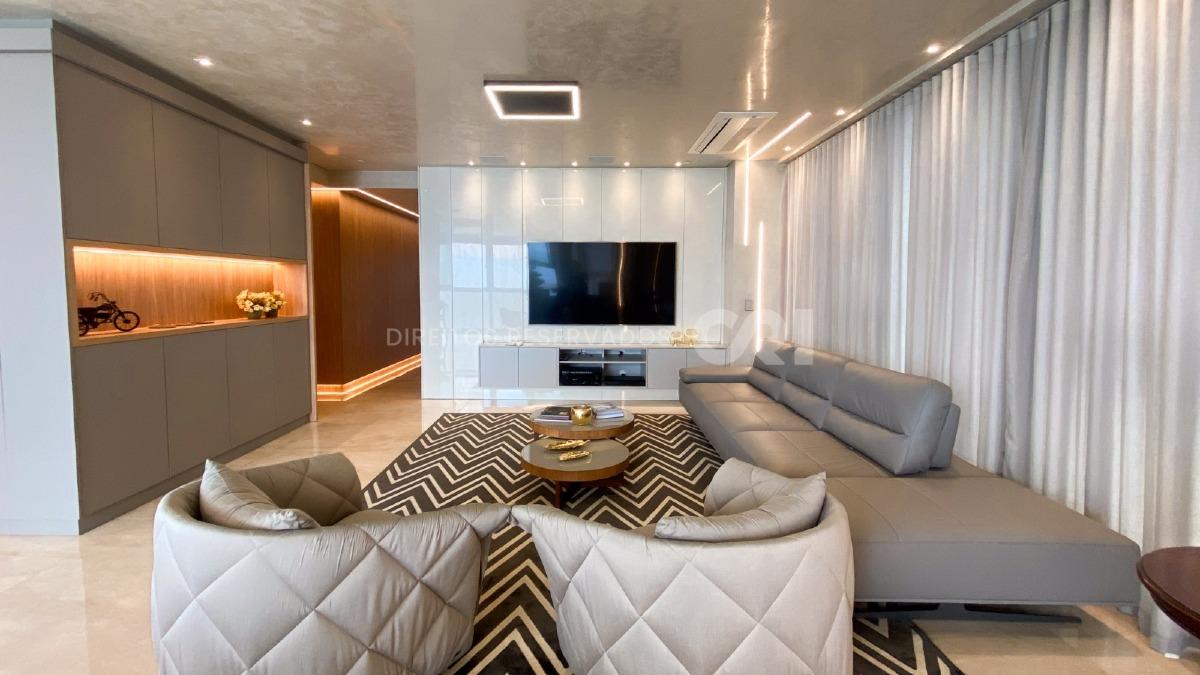 Apartamento Frente Mar com 3 Suítes no Copenhagen na Barra Sul em Balneário Camboriú