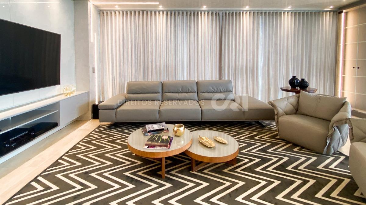 Apartamento Frente Mar com 3 Suítes no Copenhagen na Barra Sul em Balneário Camboriú