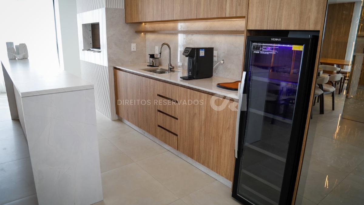 Apartamento com 3 dormitórios sendo 1 suíte no Residencial Living 360 na Vila Operária em Itajaí