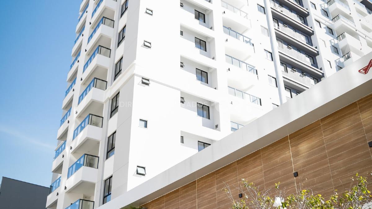 Apartamento com 3 dormitórios sendo 1 suíte no Residencial Living 360 na Vila Operária em Itajaí