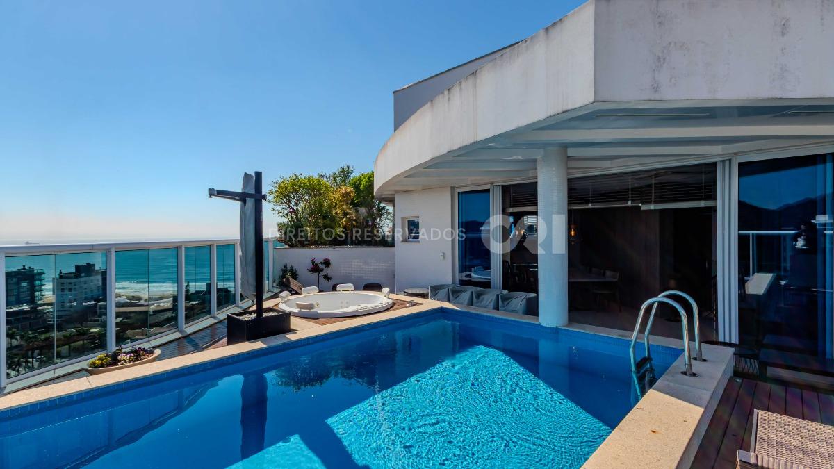 Cobertura Duplex com 4 Suítes no Brava Home Resort na Praia Brava em Itajaí