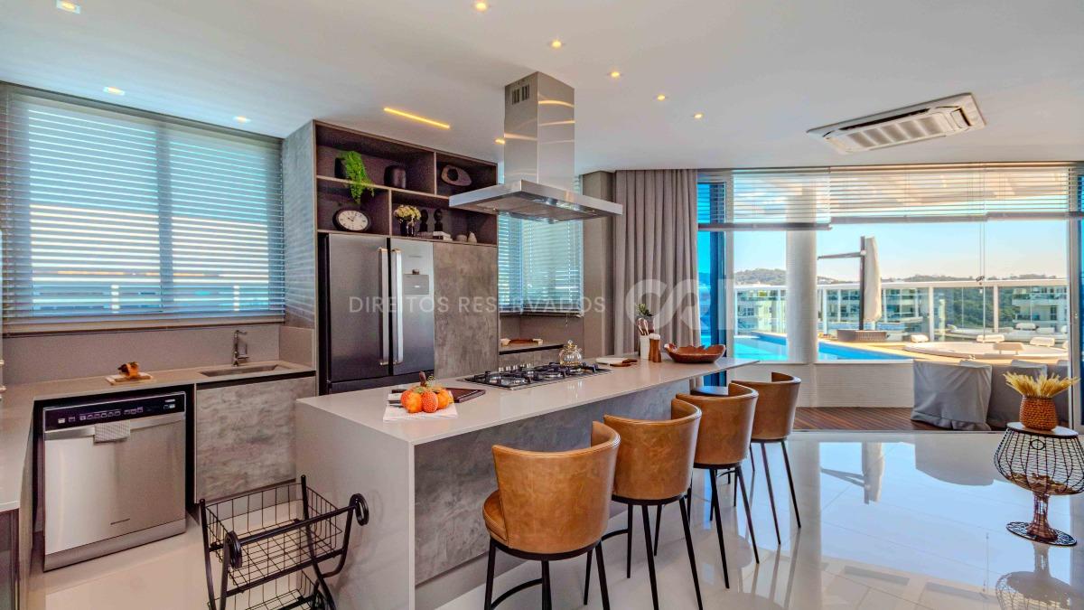 Cobertura Duplex com 4 Suítes no Brava Home Resort na Praia Brava em Itajaí