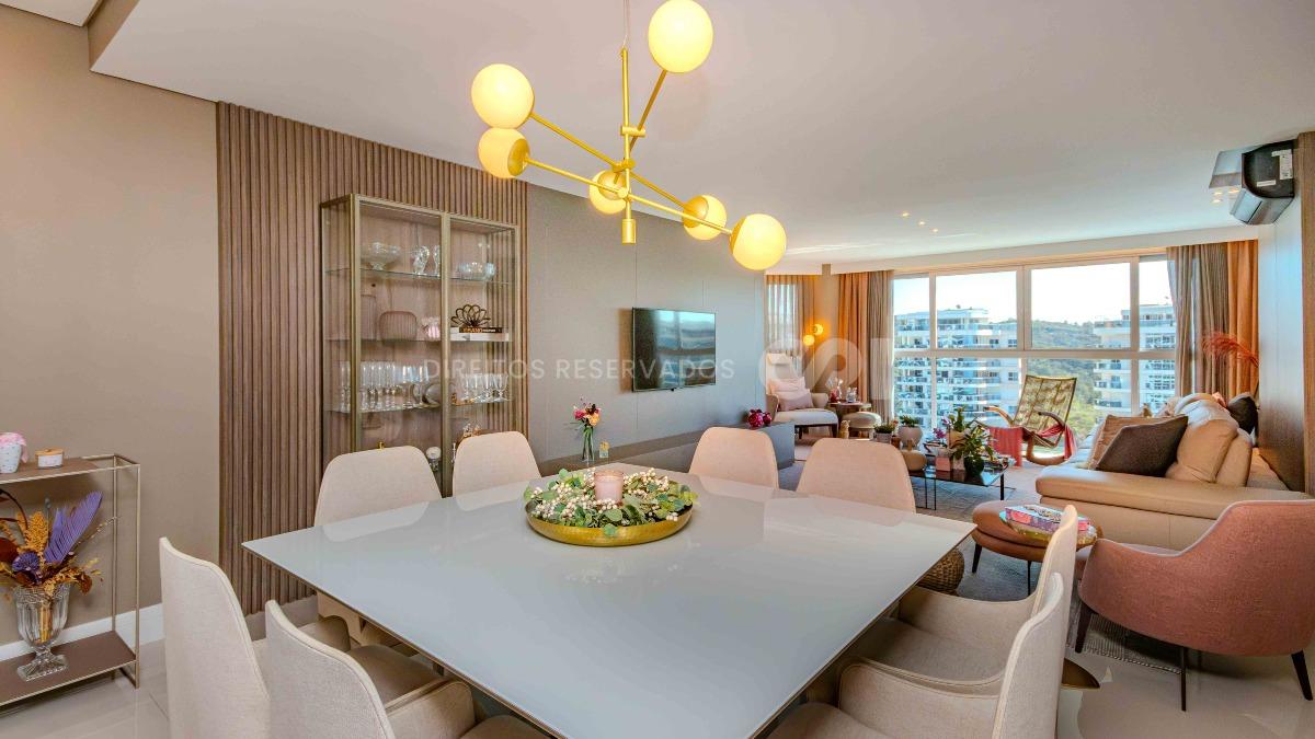 Cobertura Duplex com 4 Suítes no Brava Home Resort na Praia Brava em Itajaí