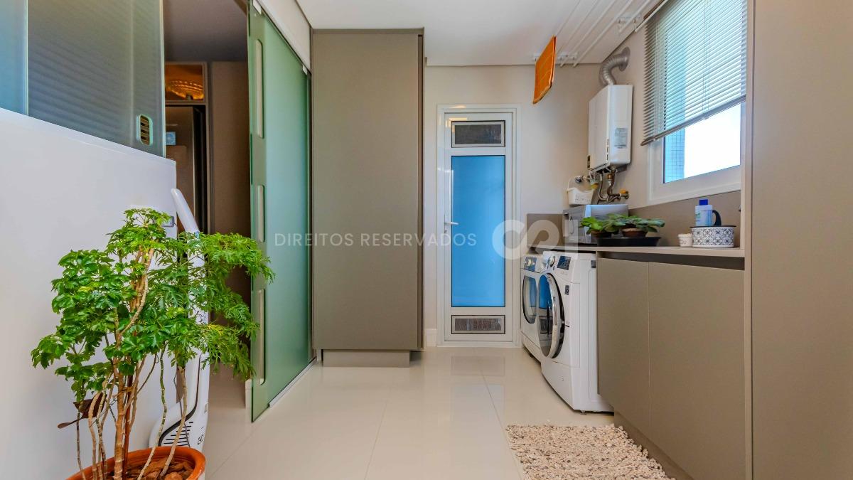 Cobertura Duplex com 4 Suítes no Brava Home Resort na Praia Brava em Itajaí