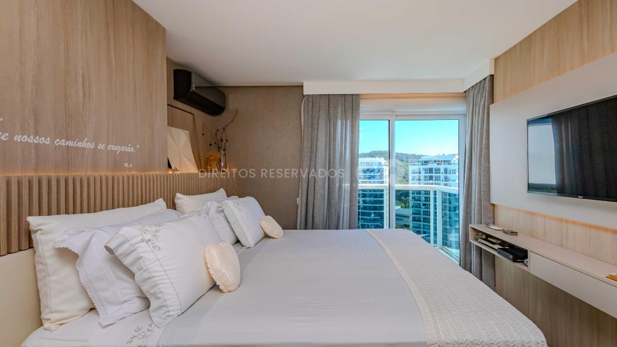 Cobertura Duplex com 4 Suítes no Brava Home Resort na Praia Brava em Itajaí
