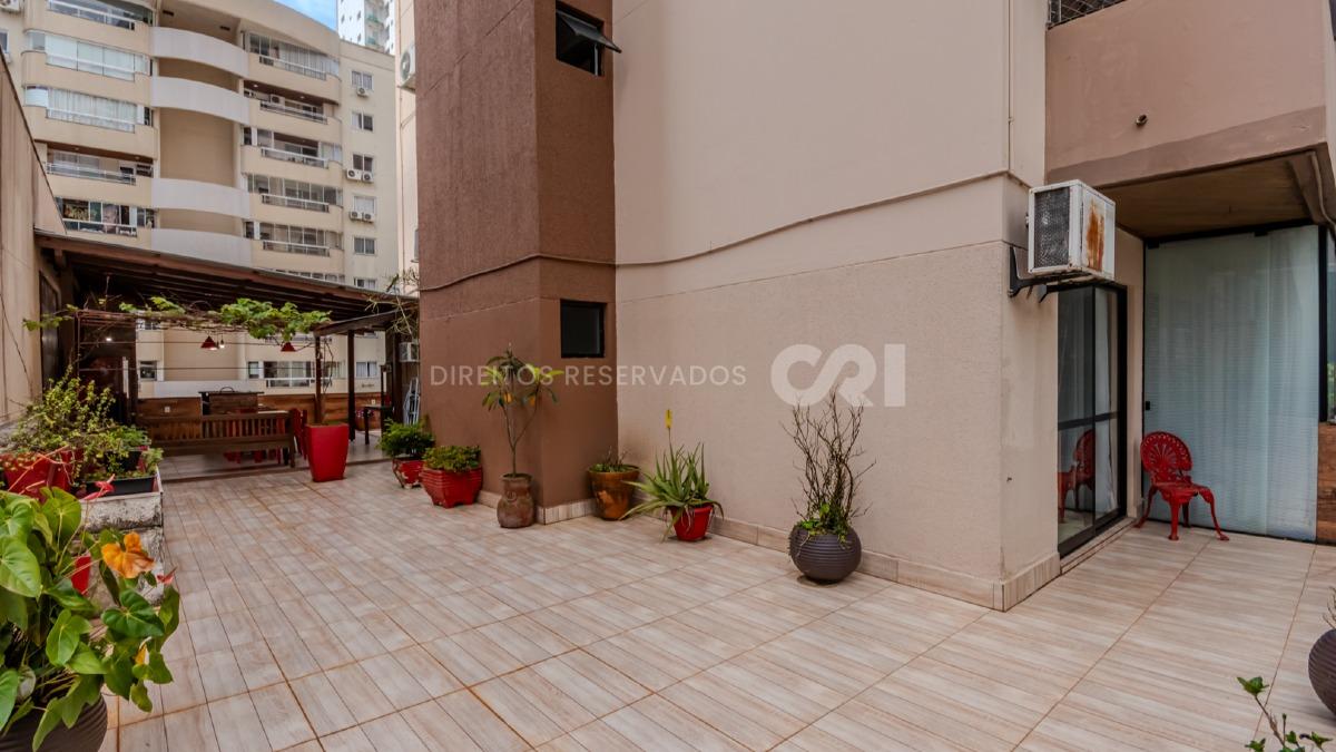 Apartamento Diferenciado no Mario Boese com 3 Quartos no Centro de Balneário Camboriú
