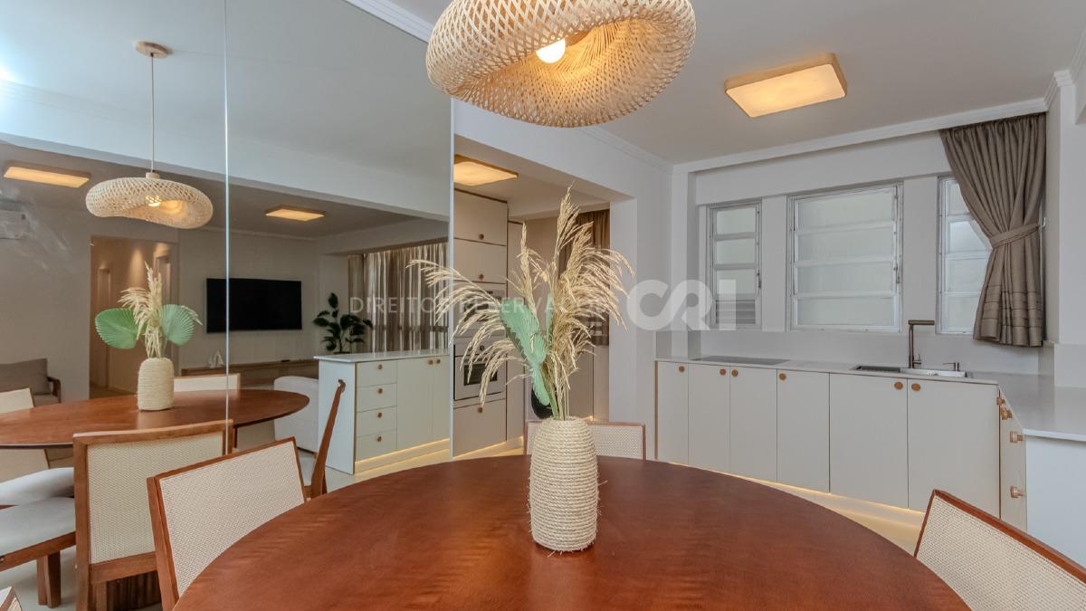 Apartamento com 2 quartos no edifício Ana Cristina no Centro de Balneário Camboriú