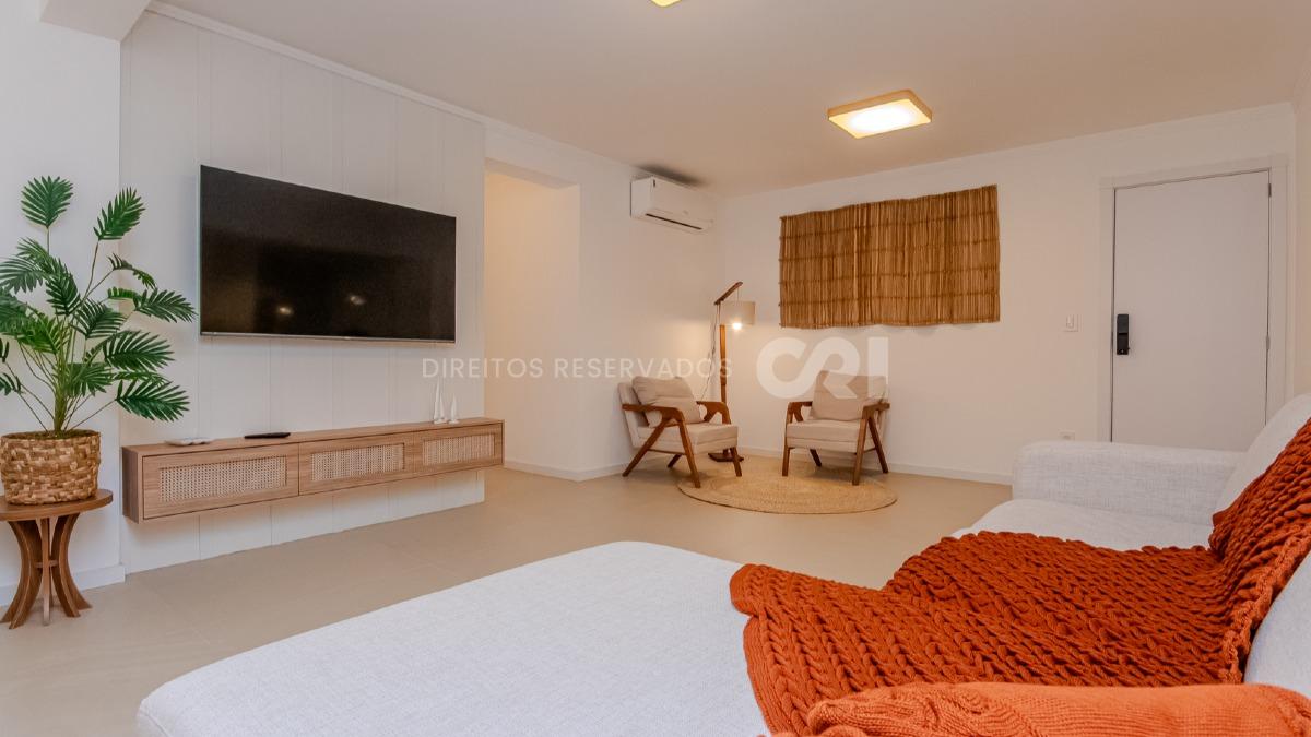 Apartamento com 2 quartos no edifício Ana Cristina no Centro de Balneário Camboriú