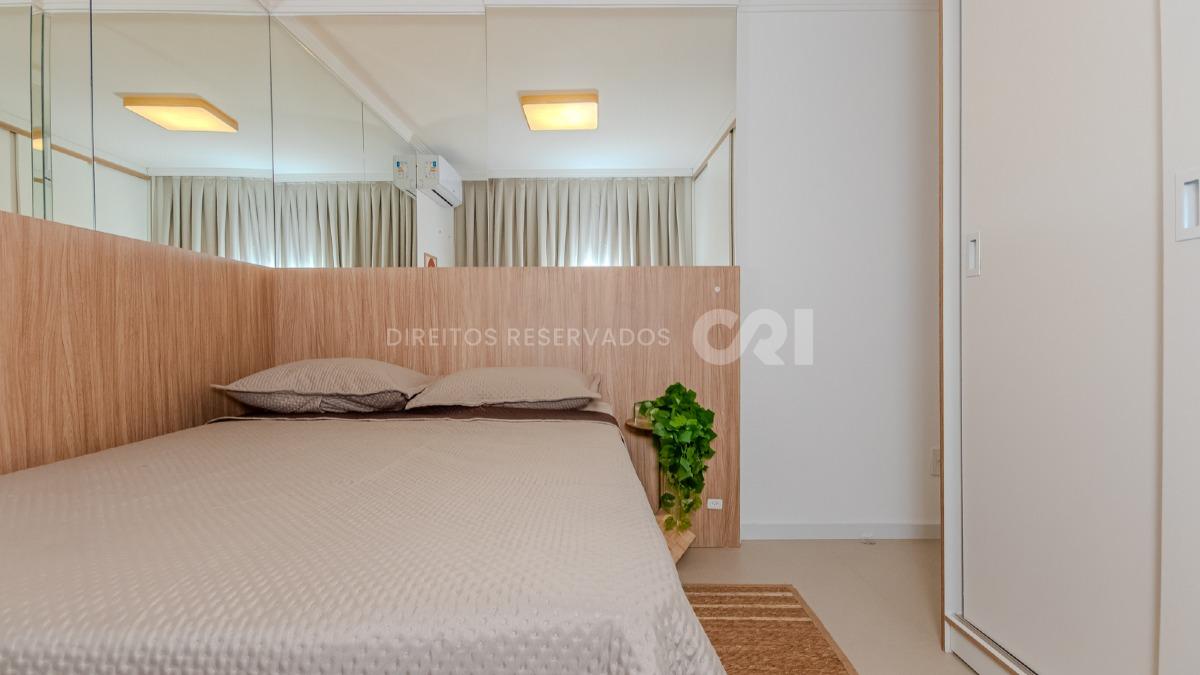 Apartamento com 2 quartos no edifício Ana Cristina no Centro de Balneário Camboriú
