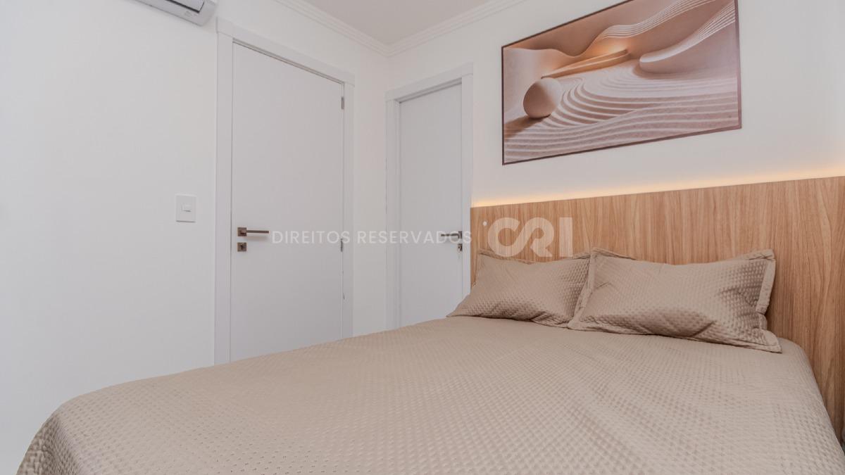 Apartamento com 2 quartos no edifício Ana Cristina no Centro de Balneário Camboriú