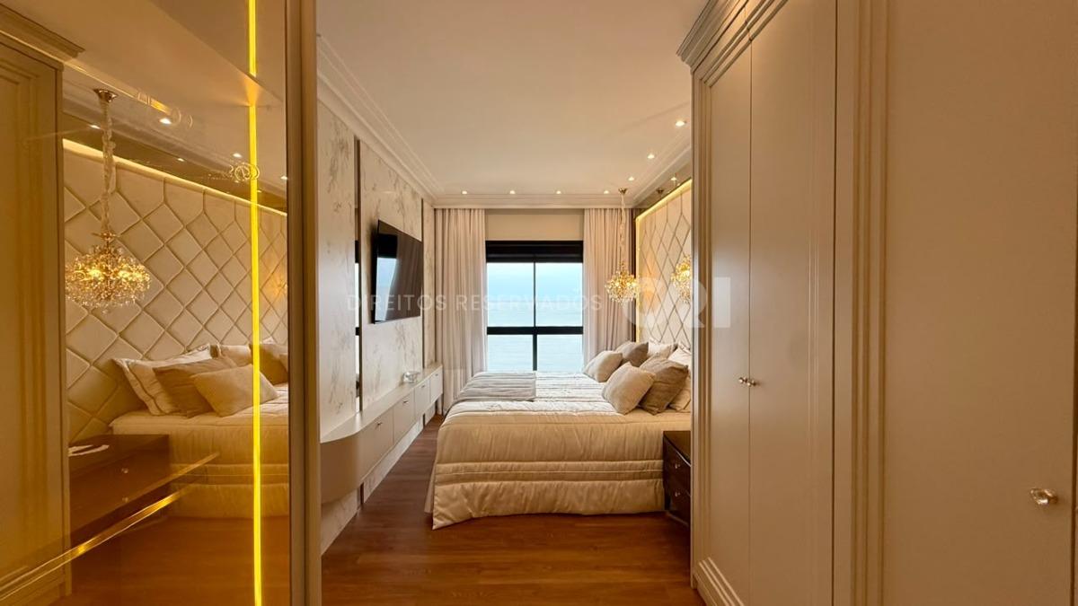 Apartamento frente mar com 4 Suítes no Jardim Europa, Perequê, Porto Belo