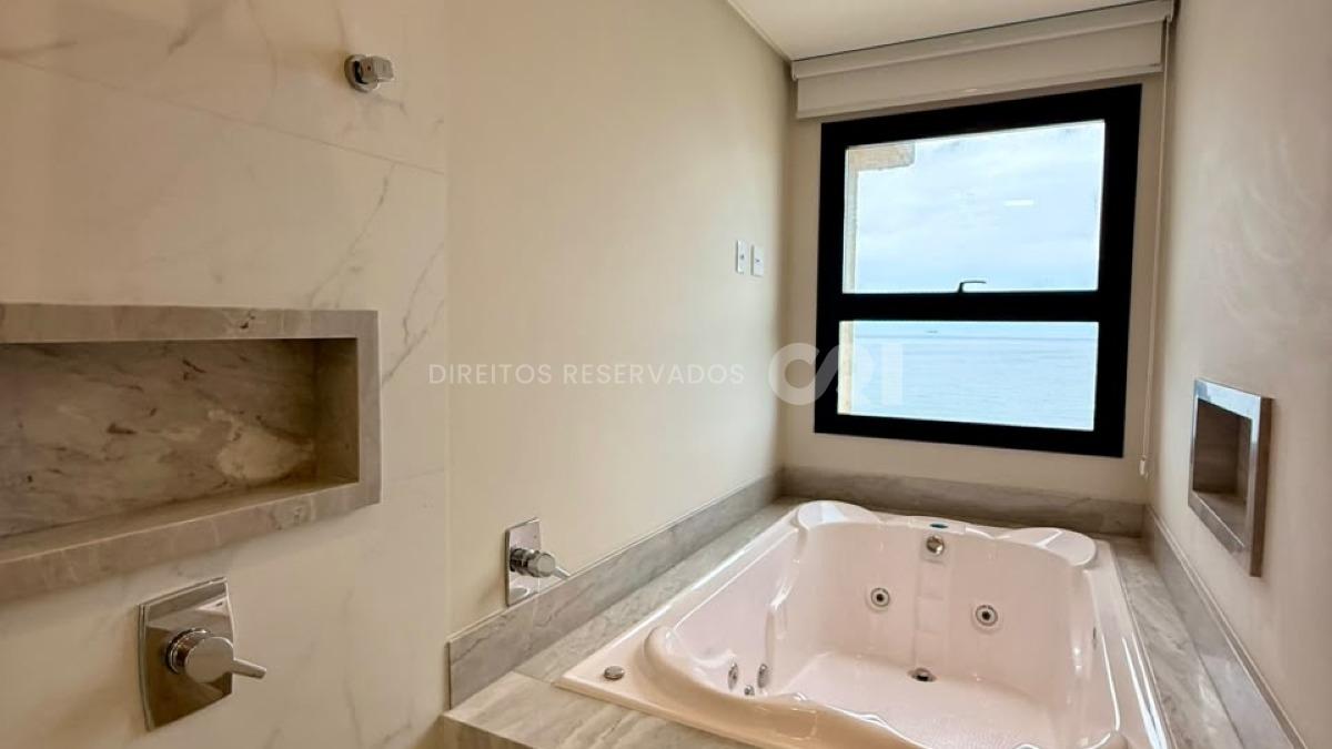 Apartamento frente mar com 4 Suítes no Jardim Europa, Perequê, Porto Belo