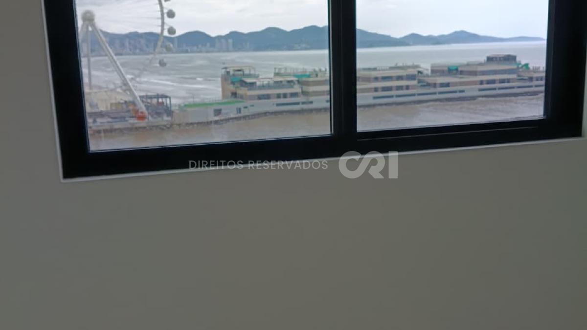 Apartamento com 3 suítes no Edifício Gran Vista em Perequê, Porto Belo