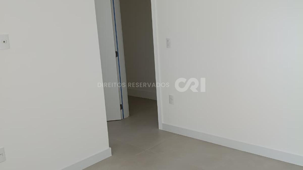Apartamento com 3 suítes no Edifício Gran Vista em Perequê, Porto Belo
