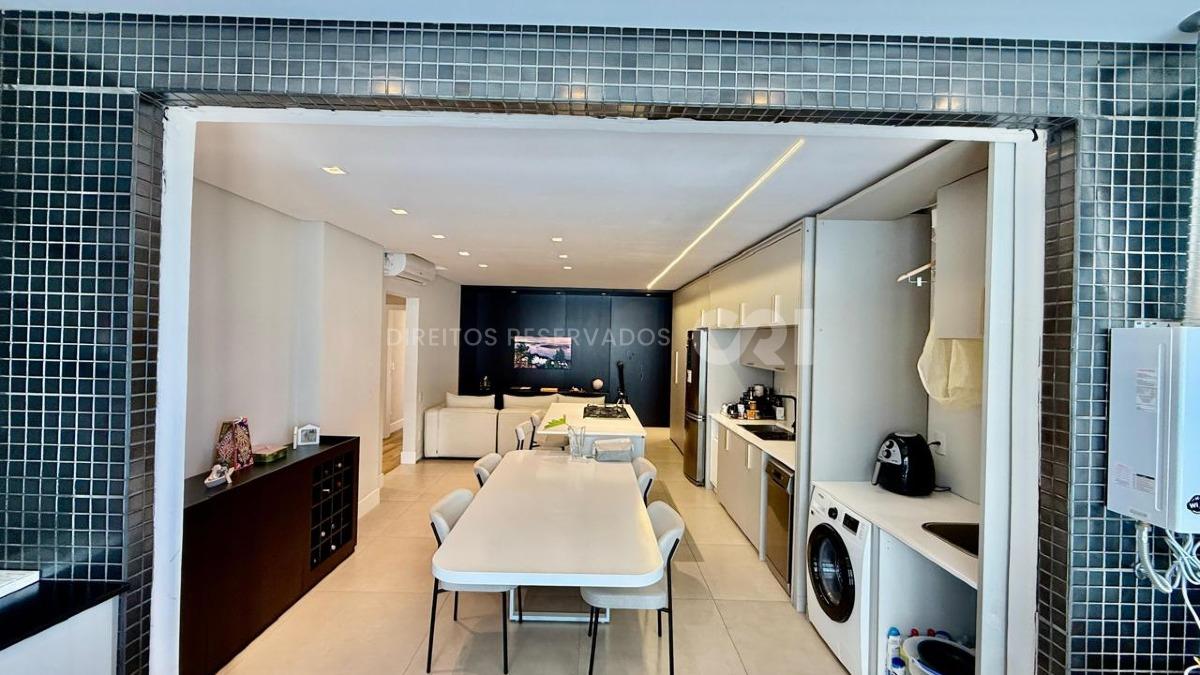 Apartamento com 3 quartos no Aquamarine Residence na Praia Brava em Itajaí  
