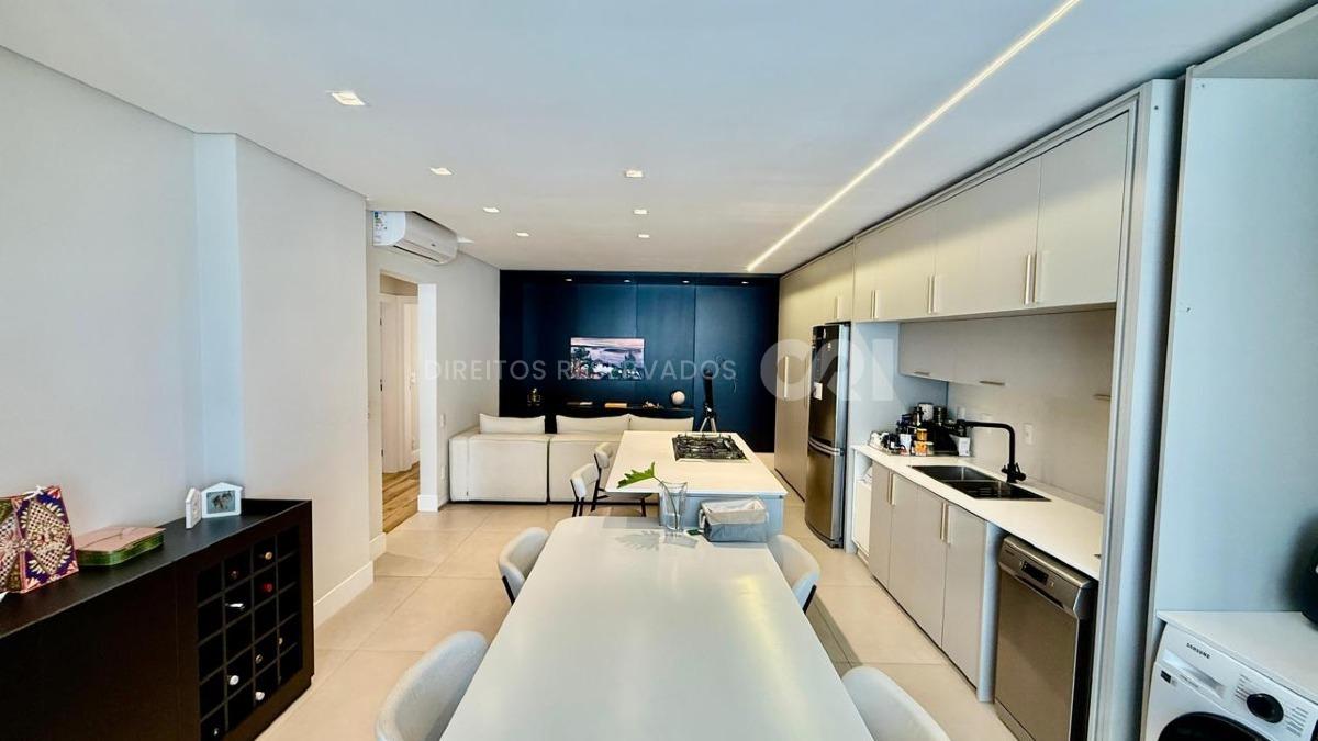 Apartamento com 3 quartos no Aquamarine Residence na Praia Brava em Itajaí  