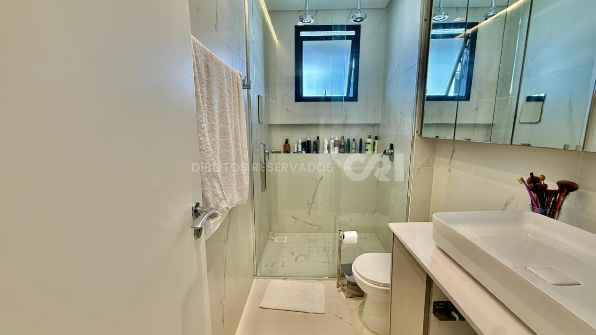 Apartamento com 3 quartos no Aquamarine Residence na Praia Brava em Itajaí  