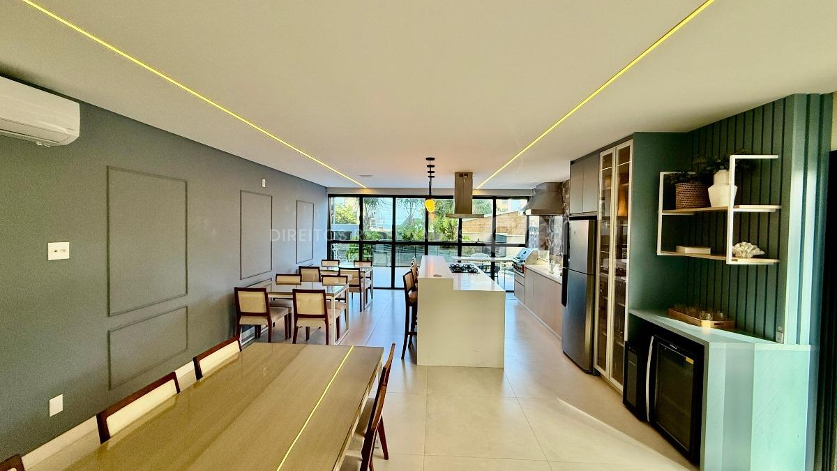Apartamento com 3 quartos no Aquamarine Residence na Praia Brava em Itajaí  