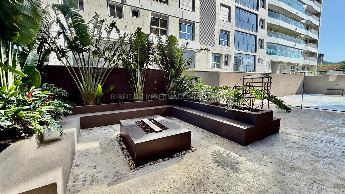 Apartamento com 3 quartos no Aquamarine Residence na Praia Brava em Itajaí  