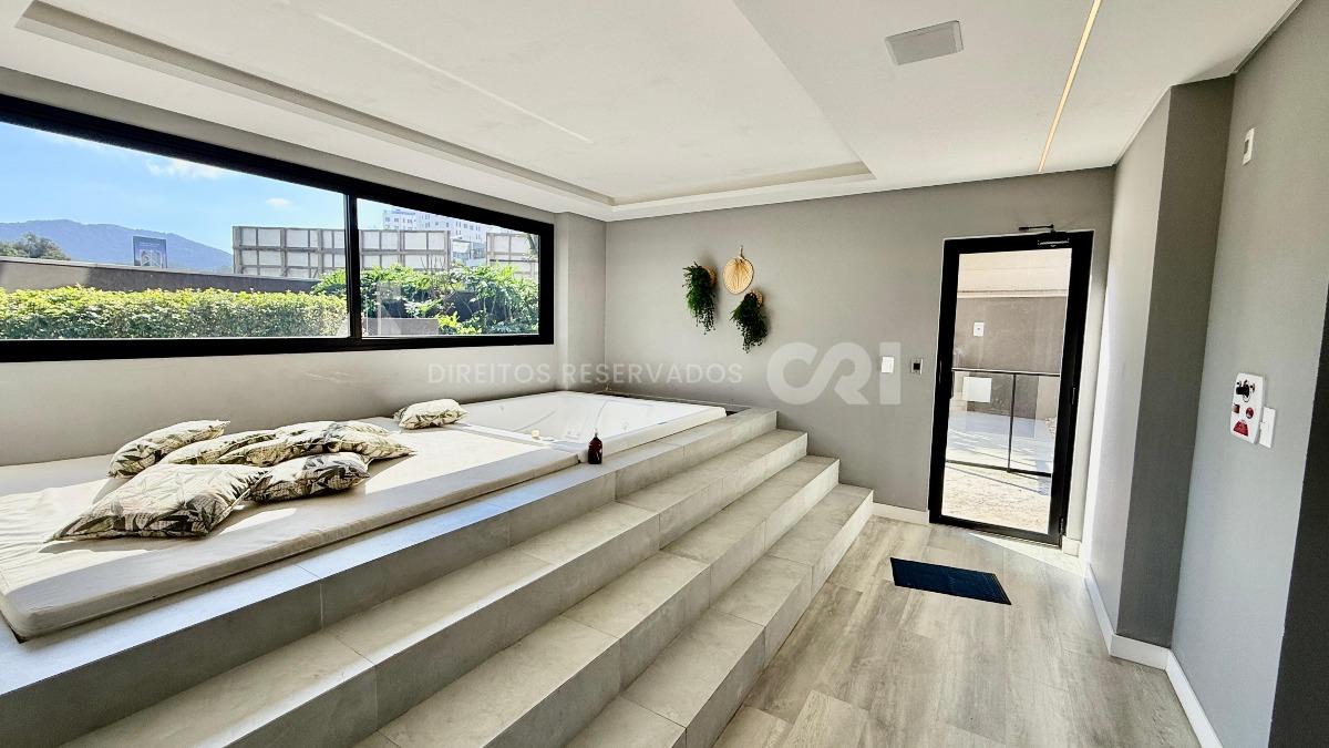 Apartamento com 3 quartos no Aquamarine Residence na Praia Brava em Itajaí  