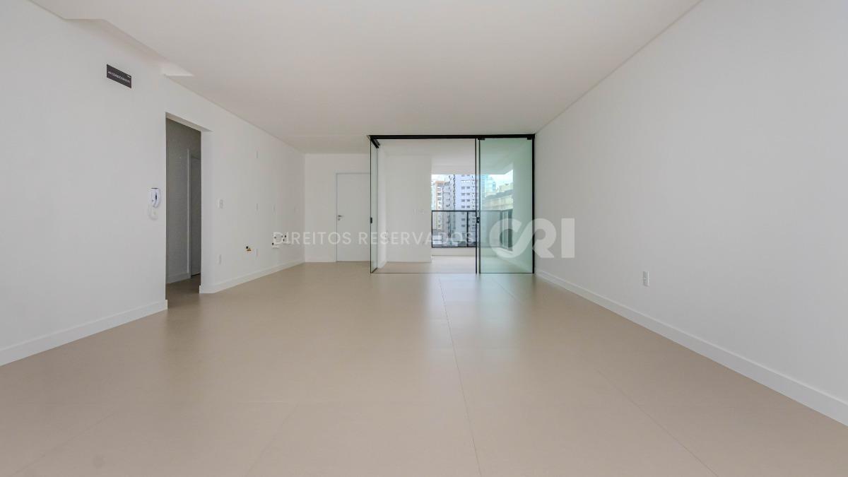 Apartamento com 3 suítes no Edifício Soltero em Balneário Perequê, Porto Belo