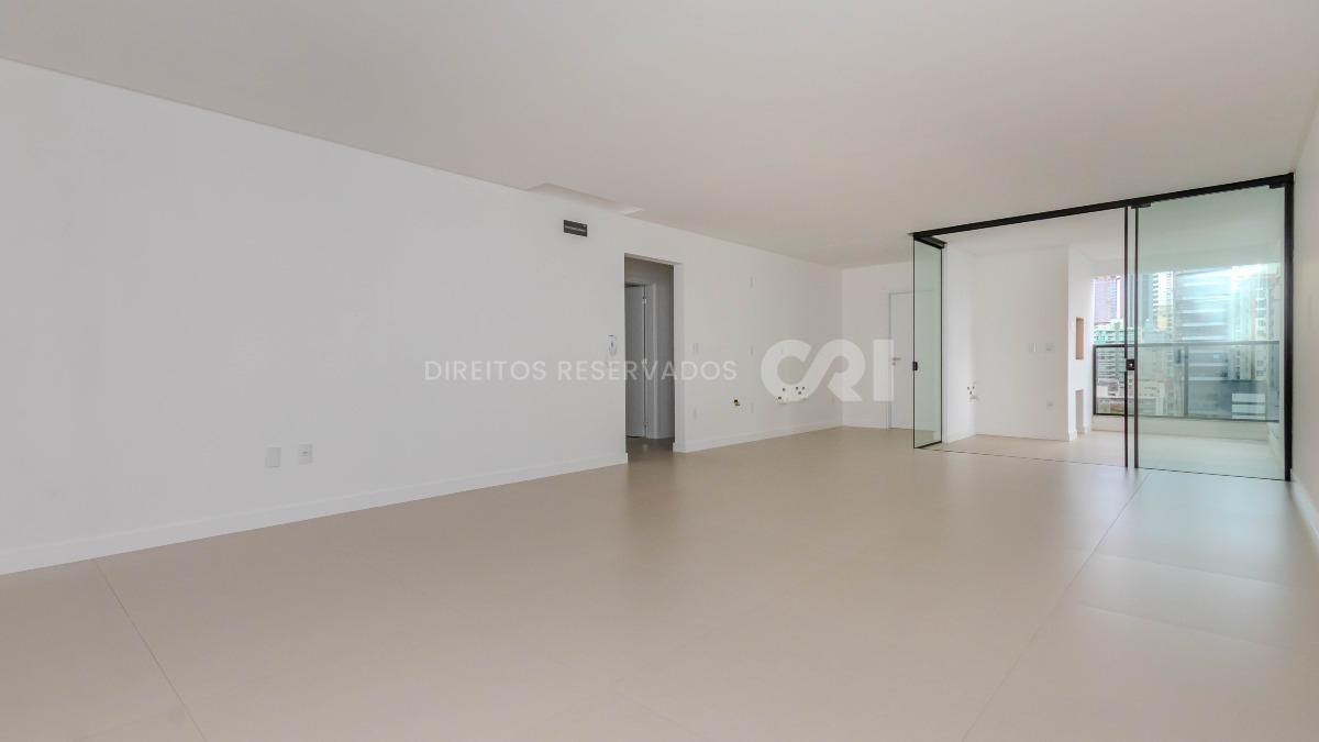 Apartamento com 3 suítes no Edifício Soltero em Balneário Perequê, Porto Belo