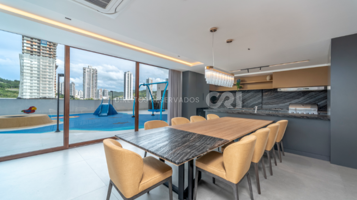 Apartamento com 3 Dormitórios no Torres da Brava na Praia Brava em Itajaí