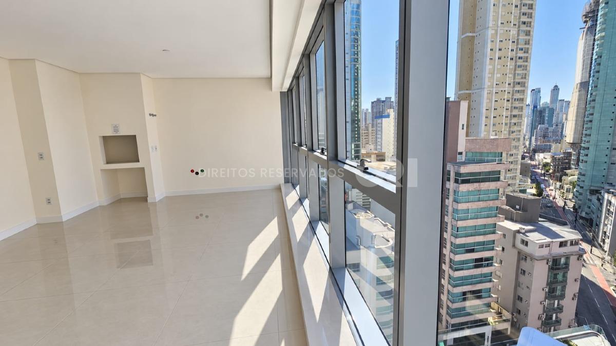  Apartamento no Edifício Vitra by Pininfarina com 04 Suítes no Centro em Balneário Camboriú