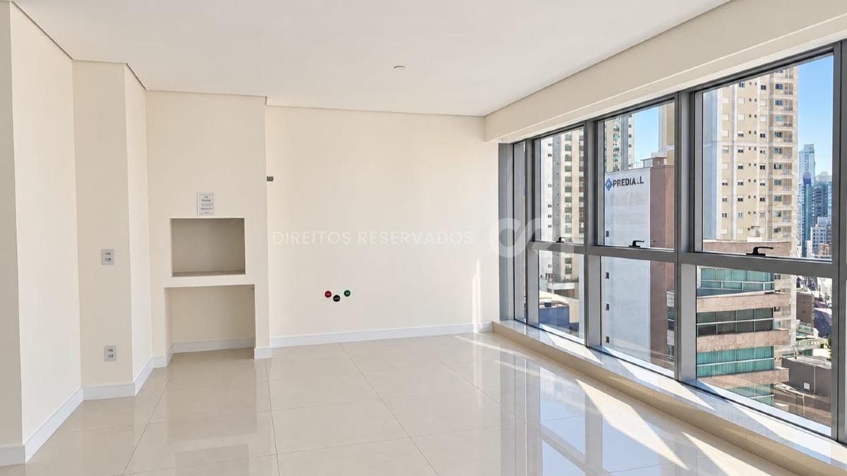  Apartamento no Edifício Vitra by Pininfarina com 04 Suítes no Centro em Balneário Camboriú