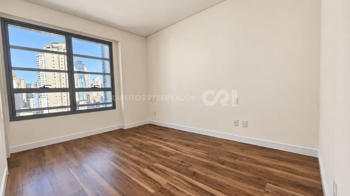  Apartamento no Edifício Vitra by Pininfarina com 04 Suítes no Centro em Balneário Camboriú