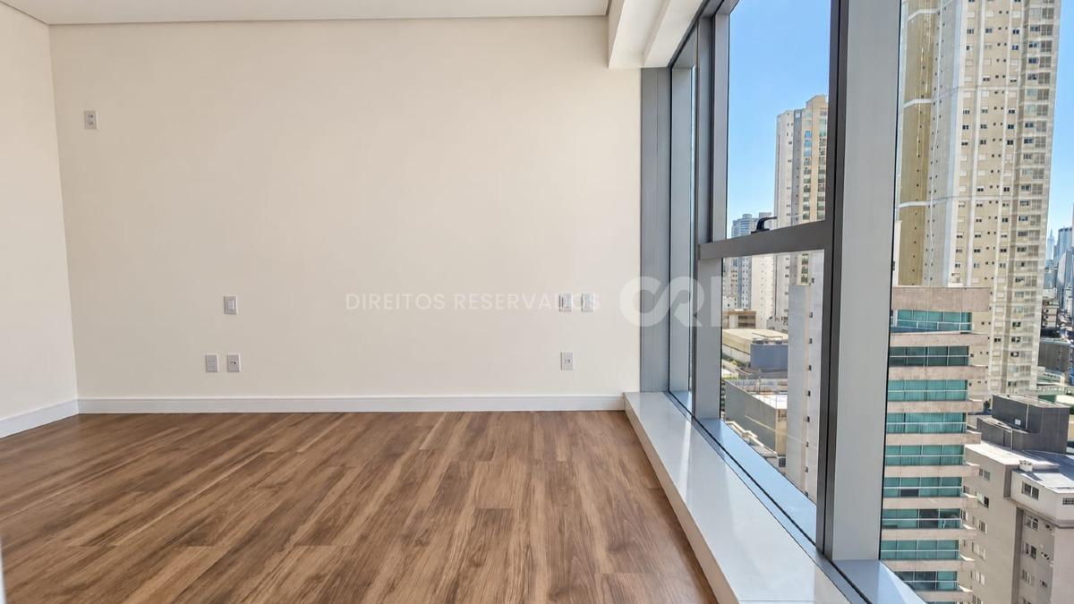  Apartamento no Edifício Vitra by Pininfarina com 04 Suítes no Centro em Balneário Camboriú